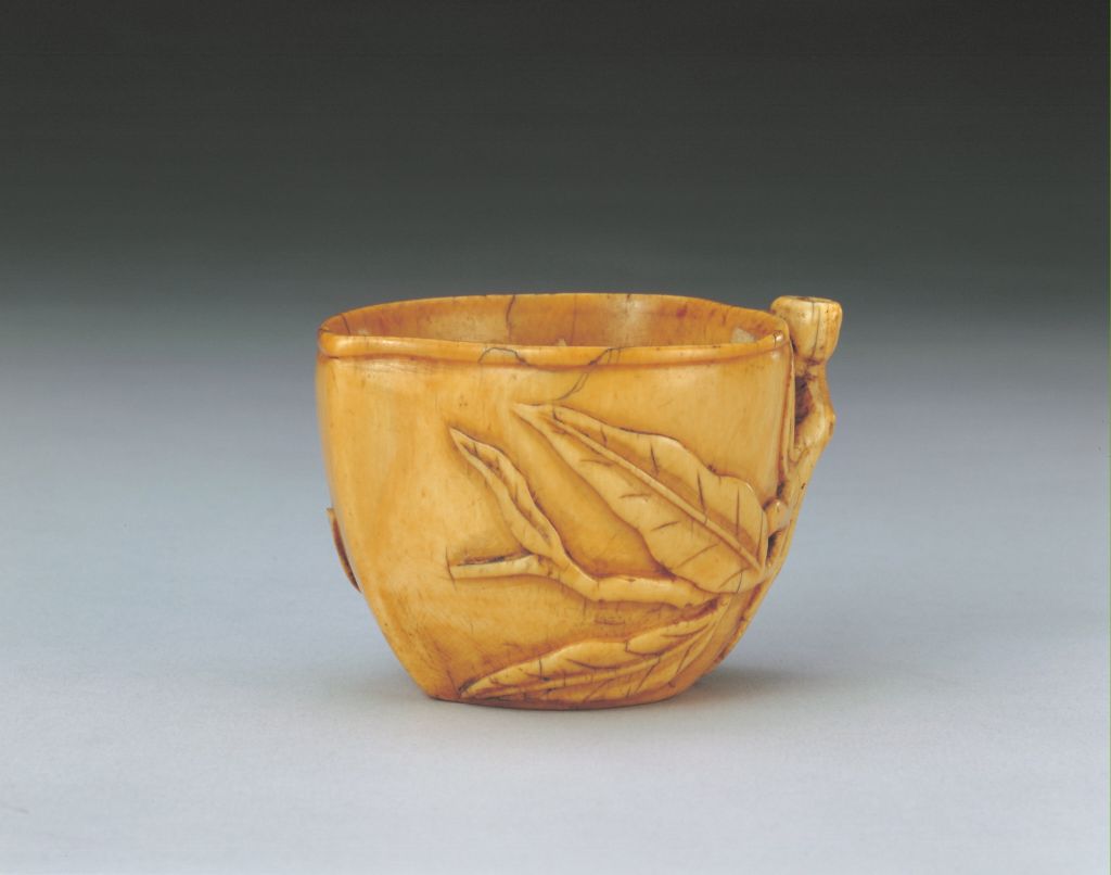 图片[1]-Tooth carved peach cup-China Archive